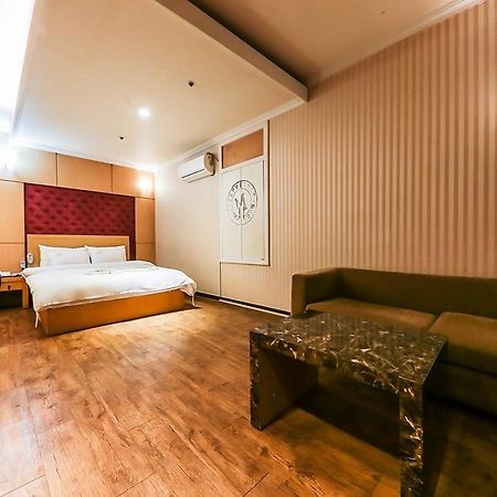 Coco Hotel Čchongdžu Exteriér fotografie